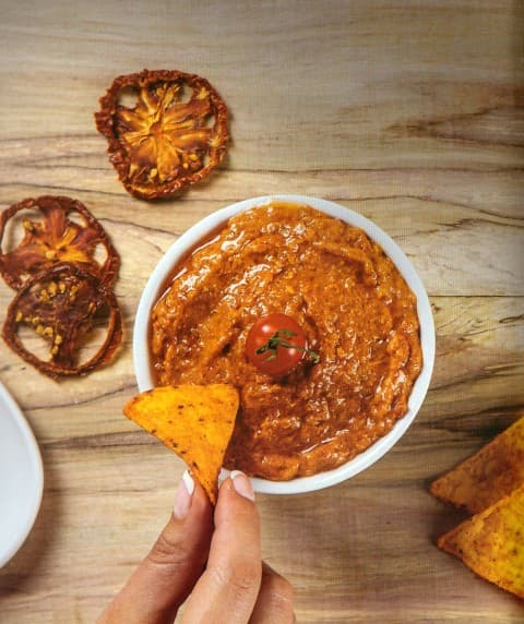 ترددیلا با دیپ پستوی گوجه